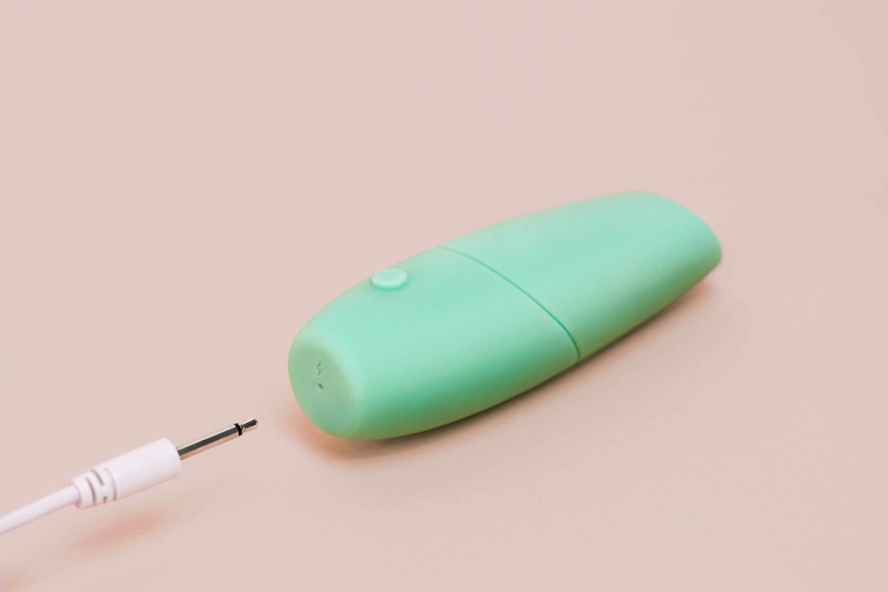 The Whisperer Clitoral Vibrator