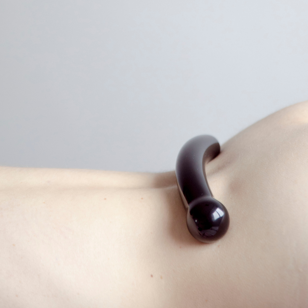The Xaga Curve Black Obsidian